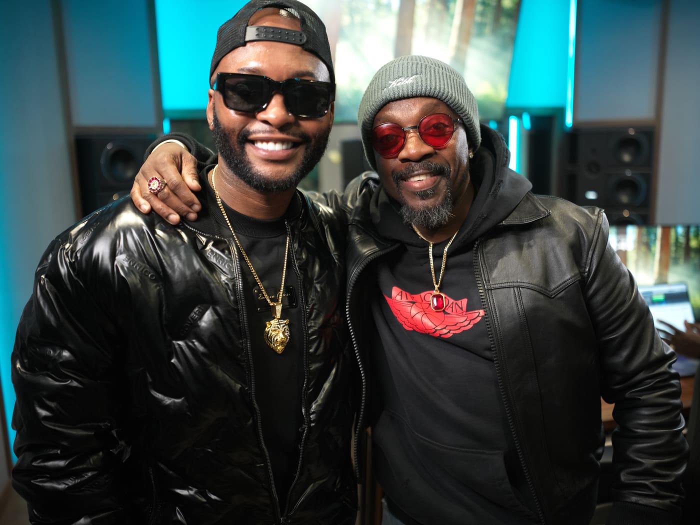 Vusi Nova & Anthony Hamilton — Black Sweater